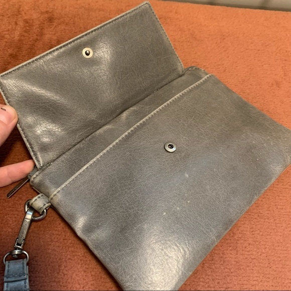 Matt & Nat | Wristlet Clutch Purse - Picture 6 of 15